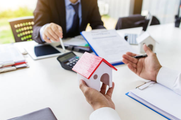 Legal Pitfalls in Real Estate Transactions Expert Insights from a Seasoned Real Estate Attorney