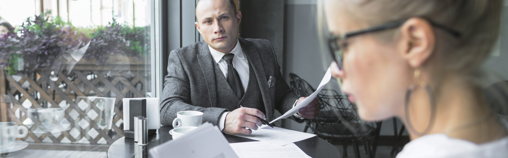 Navigating Divorce: How to Choose the Right Lawyer for Your Case