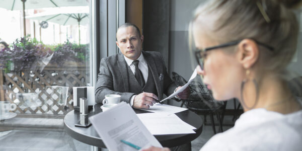Navigating Divorce: How to Choose the Right Lawyer for Your Case